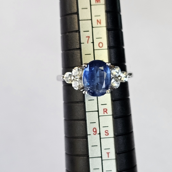 Exquisite Blue Kyanite & White Zircon Ring in Sterling Silver Size 8! 💙 - Picture 4 of 7
